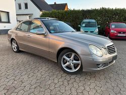 Beige Gebraucht 2006 Mercedes E500 Limousine | 8.199 €