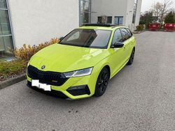 Grün Gebraucht 2022 Skoda Octavia RS Kombi | 24.290 € (Etwas zu teuer)