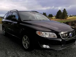 Schwarz Gebraucht 2016 Volvo V70 Momentum Kombi | 13.580 € (Fairer Preis)
