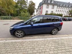 Blau Gebraucht 2015 BMW 218 Advantage Kombi | 14.900 € (Etwas zu teuer)