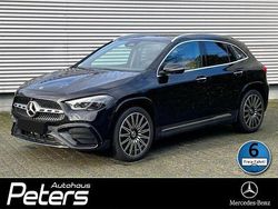 Kosmosschwarz lack Gebraucht 2025 Mercedes GLA200 AMG SUV | 54.600 €