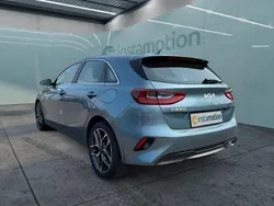 Grau Gebraucht 2023 Kia Ceed Spirit Kleinwagen | 25.249 € (Fairer Preis)