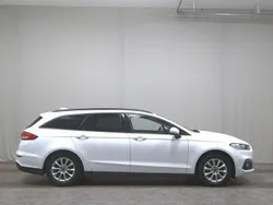 Weiss Gebraucht 2021 Ford Mondeo Trend Kombi | 13.680 € (Superpreis)