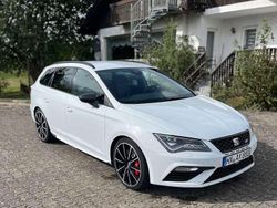 Weiß Gebraucht 2018 Cupra Leon Kombi | 18.390 € (Fairer Preis)