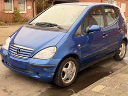 Blau Gebraucht 1999 Mercedes A160 Elegance Van / Kleinbus | 1.750 € (Guter Preis)
