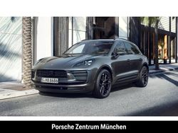 Vulkangraumetallic Gebraucht 2022 Porsche Macan Sport SUV | 64.900 € (Teuer)