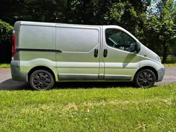 Silber Gebraucht 2006 Opel Vivaro Van | 4.950 €
