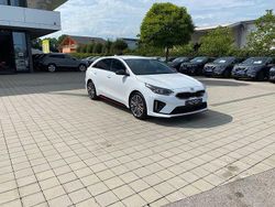 Deluxeweiss metallic Gebraucht 2020 Kia ProCeed GT Kleinwagen | 21.490 € (Fairer Preis)
