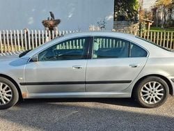 Grau Gebraucht 2003 Peugeot 607 Limousine | 800 € (Fairer Preis)