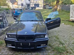 Schwarz Gebraucht 1995 BMW 320 Cabriolet Sport Line Cabrio | 12.000 €