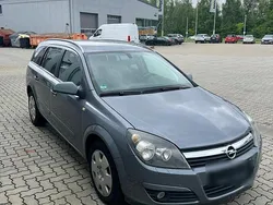 Grau Gebraucht 2005 Opel Astra Kombi | 1.200 € (Guter Preis)