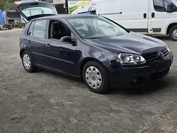 Blau Gebraucht 2004 VW Golf V Limousine | 3.200 € (Etwas zu teuer)