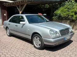 Gebraucht 1999 Mercedes E200 Limousine | 3.900 € (Fairer Preis)