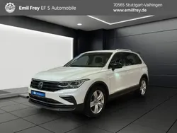 Pure white Gebraucht 2021 VW Tiguan Life SUV | 28.890 € (Etwas zu teuer)