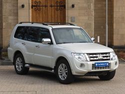 Weiß Gebraucht 2014 Mitsubishi Pajero Edition SUV | 22.600 € (Etwas zu teuer)