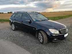 Blau Gebraucht 2010 Mercedes 220 Kombi | 7.150 €