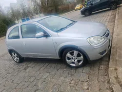 Silber Gebraucht 2004 Opel Corsa Kleinwagen | 1.990 € (Etwas zu teuer)