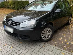 Schwarz Gebraucht 2004 VW Golf V Kleinwagen | 1.000 € (Guter Preis)