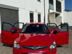 Rot Gebraucht 2011 Hyundai i30 Edition+ Limousine | 2.000 € (Guter Preis)