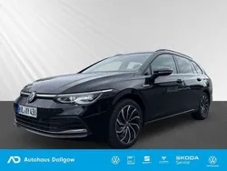 Deep black perleffekt Gebraucht 2023 VW Golf VIII Style Kombi | 30.900 € (Fairer Preis)