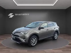Braun Gebraucht 2018 Toyota RAV4 Hybrid Team SUV | 22.490 € (Fairer Preis)
