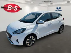 Weiß Gebraucht 2024 Hyundai i10 Trend Kleinwagen | 17.490 € (Fairer Preis)