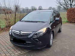 Schwarz Gebraucht 2016 Opel Zafira Tourer Edition Van / Kleinbus | 7.100 € (Guter Preis)