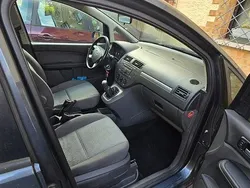 Grau Gebraucht 2005 Ford C-MAX Trend Van / Kleinbus | 1.100 € (Guter Preis)