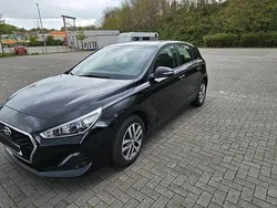 Schwarz Gebraucht 2019 Hyundai i30 Trend Limousine | 12.999 € (Guter Preis)