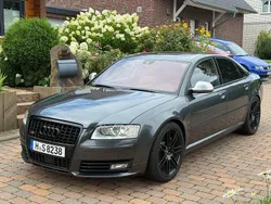 Grau Gebraucht 2008 Audi S8 Exclusive Limousine | 14.990 € (Teuer)