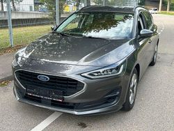 Grau Gebraucht 2022 Ford Focus Limousine | 12.200 € (Fairer Preis)