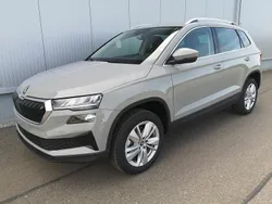 Stahlgrau Neu 2025 Skoda Karoq Selection SUV | 40.990 € (Fairer Preis)