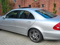Silber Gebraucht 2003 Mercedes E320 Elegance Limousine | 9.500 €