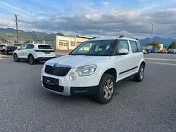Weiß Gebraucht 2012 Skoda Yeti Active SUV | 2.999 € (Guter Preis)