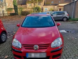 Rot Gebraucht 2006 VW Golf V Kleinwagen | 2.700 € (Fairer Preis)