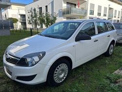 Weiß Gebraucht 2009 Opel Astra Selection Kombi | 2.400 € (Guter Preis)