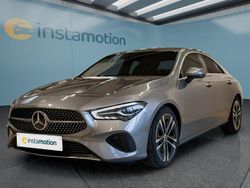 Grau Gebraucht 2024 Mercedes CLA180 Limousine | 30.099 € (Guter Preis)