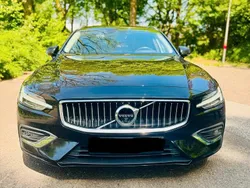 Schwarz Gebraucht 2018 Volvo V60 Inscription Kombi | 27.500 €