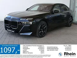 Saphirschwarz metallic Neu 2025 BMW 740 M Sport Limousine | 121.226 € (Superpreis)
