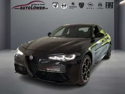 Nero vulcano Gebraucht 2023 Alfa Romeo Giulia Competizione Limousine | 41.850 € (Fairer Preis)