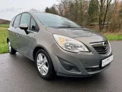 Muskatgrau/muskat braun(m2) Gebraucht 2011 Opel Meriva Design Edition Van / Kleinbus | 5.900 € (Fairer Preis)
