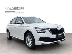 Weiß Gebraucht 2023 Skoda Kamiq Style SUV | 19.890 € (Fairer Preis)