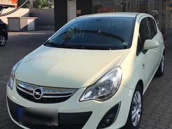Weiß Gebraucht 2011 Opel Corsa Kleinwagen | 4.500 € (Fairer Preis)