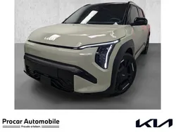 Grün Gebraucht 2024 Kia EV3 4 SUV | 41.790 € (Guter Preis)