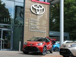 Rot Neu 2024 Toyota Aygo Team Kleinwagen | 19.690 €