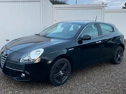 Schwarz Gebraucht 2014 Alfa Romeo Giulietta Turismo Kleinwagen | 5.700 € (Teuer)