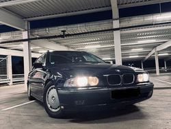 Blau Gebraucht 1998 BMW 523 Performance Kombi | 2.300 € (Guter Preis)