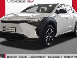 Weiß Gebraucht 2025 Toyota bZ4X Team SUV | 39.959 € (Fairer Preis)
