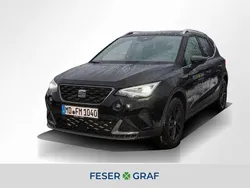 Mitternachtsschwarz Gebraucht 2024 Seat Arona FR SUV | 21.480 € (Fairer Preis)