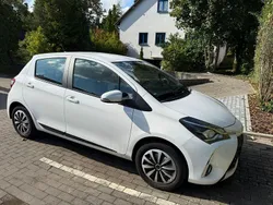 Weiß Gebraucht 2017 Toyota Yaris Active Kleinwagen | 8.900 € (Fairer Preis)